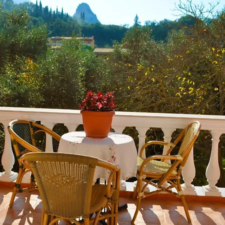 House Letta In A Very Quiet Location - Agios Gordios Appartement
