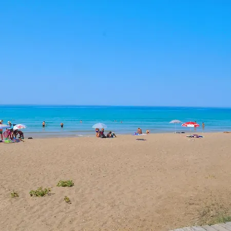 House Letta In A Very Quiet Location - Agios Gordios Apartamento
