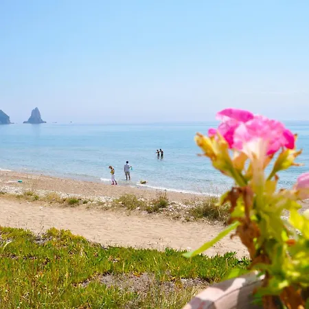 House Letta In A Very Quiet Location - Agios Gordios *